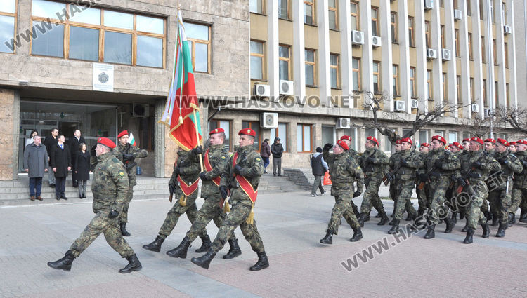 Осветиха бойните знамена в Хасково на Богоявление