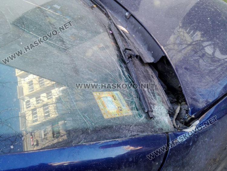 Хасковлия започна Новата година с разбита от пиратки кола 