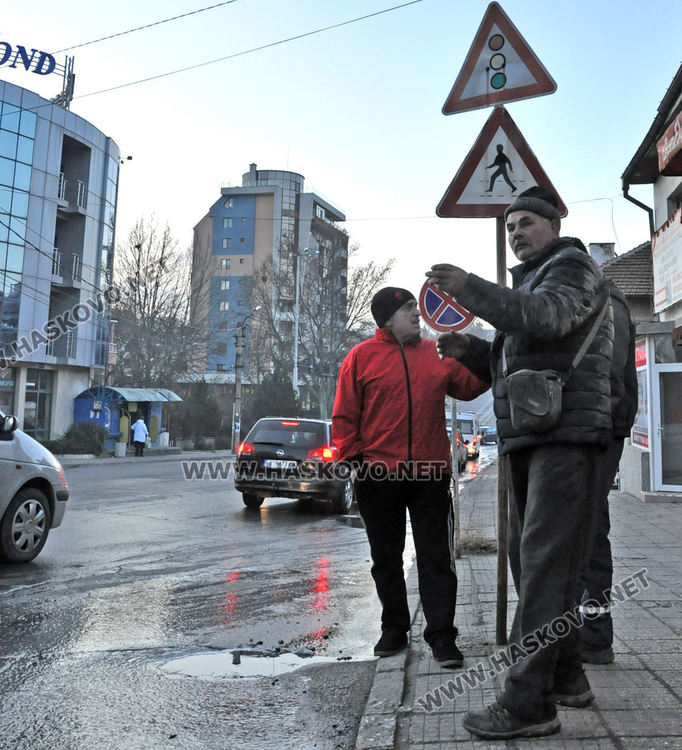 Мерцедес се запали на Кърджалийска