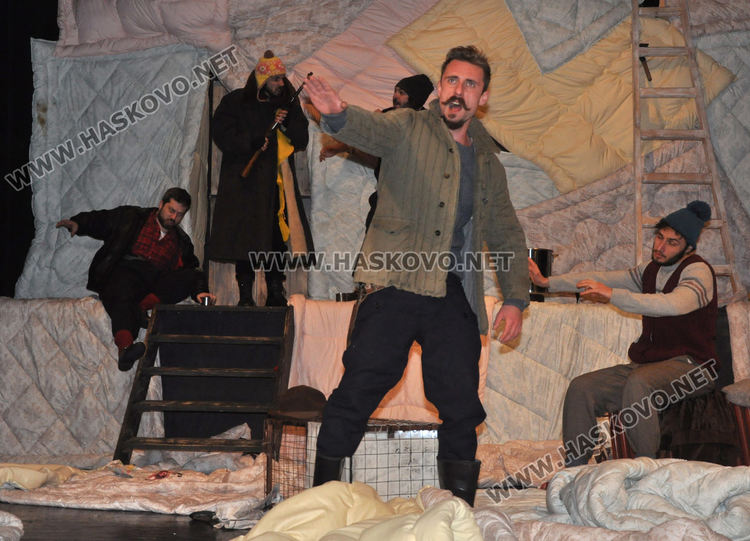 Стелиян Николов за премиерния спектакъл „Януари“: Надявам се и след 30 години да говорят пак за него