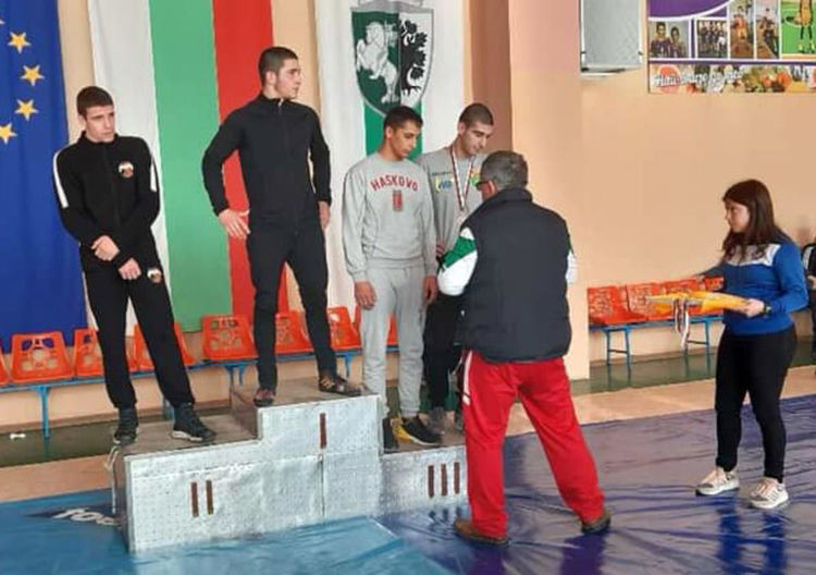6 медала за хасковските борци от Държавното лично първенство