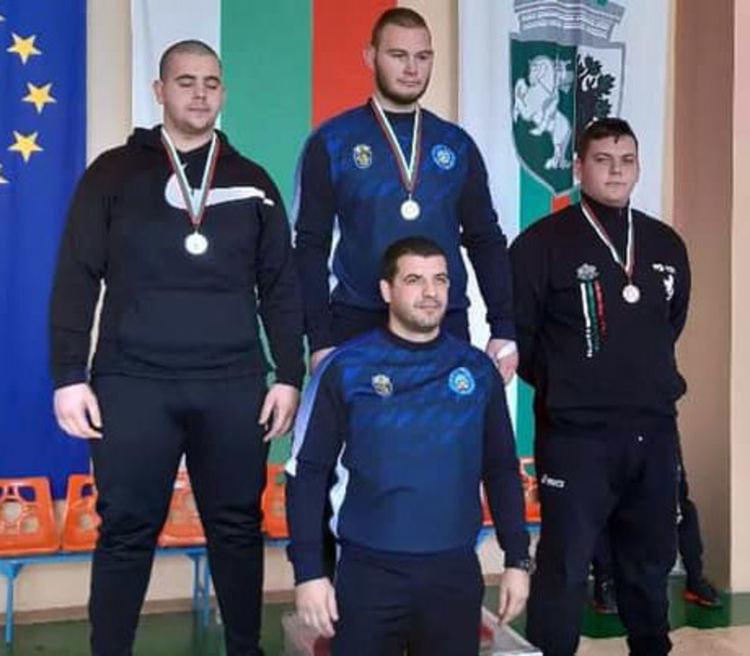 6 медала за хасковските борци от Държавното лично първенство