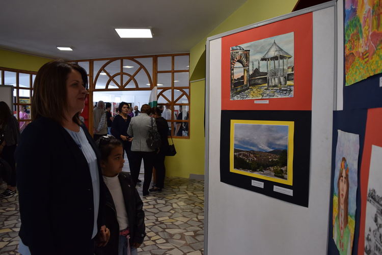 Децата на  Кърджали рисуват бъдещето