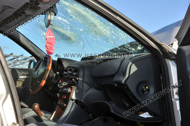 Алфа се разби в стълб край „Болярово”