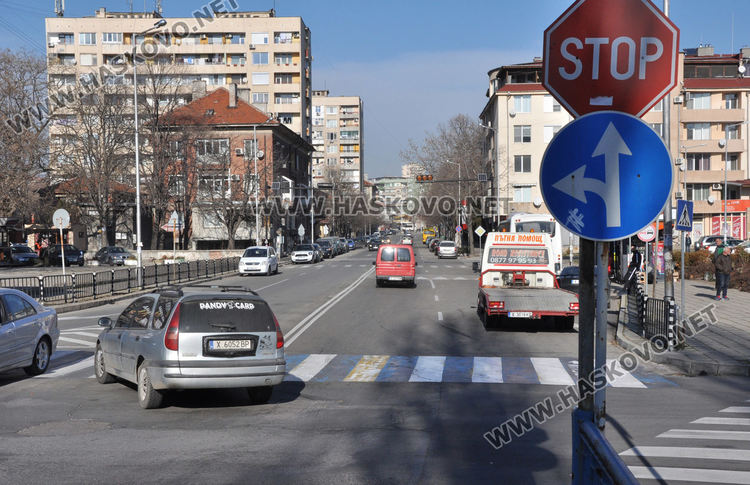 Рено и Тойота катастрофираха на „Лебеда”