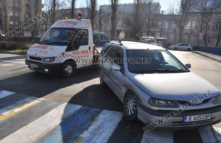 Рено и Тойота катастрофираха на „Лебеда”