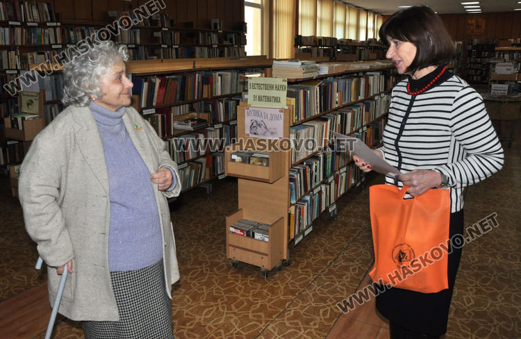 Бивша учителка е читател №1 в Хасково за 2019 г., обича книги за шпионаж и детективи