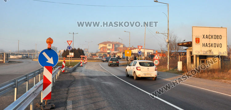 Започва ремонт на кръговото на изхода на Хасково, снижават го до "кота нула"