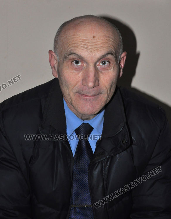 Ученици от общежитията борят заседналия начин на живот с тренировки във фитнеса