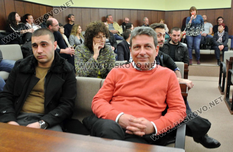 Бюджет 2020 на Хасково да финансира дигитални класни стаи и социален транспорт поискаха на общественото обсъждане