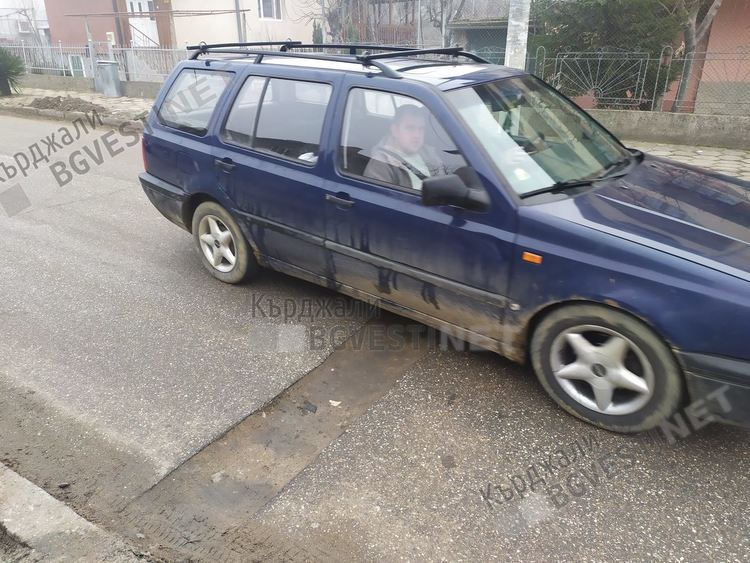 Таксиметровите  шофьори в Кърджали псуват газоразпределително дружество,  не си кърпи изкопите по улиците