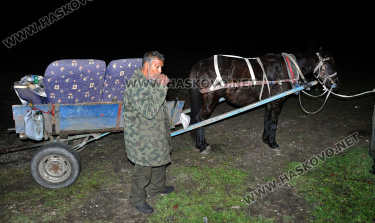 Мъж, дъщеря му и внучката му излетяха от необозначена каруца при катастрофа