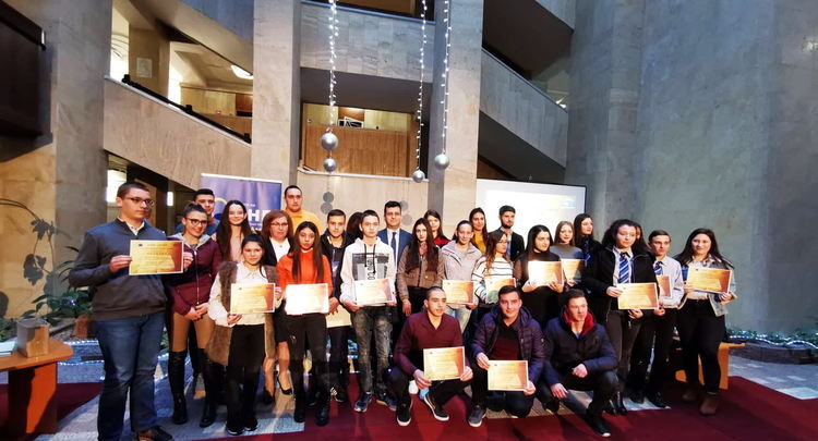 Вижте наградените ученици и училища в конкурса, посветен на родопските народни будители