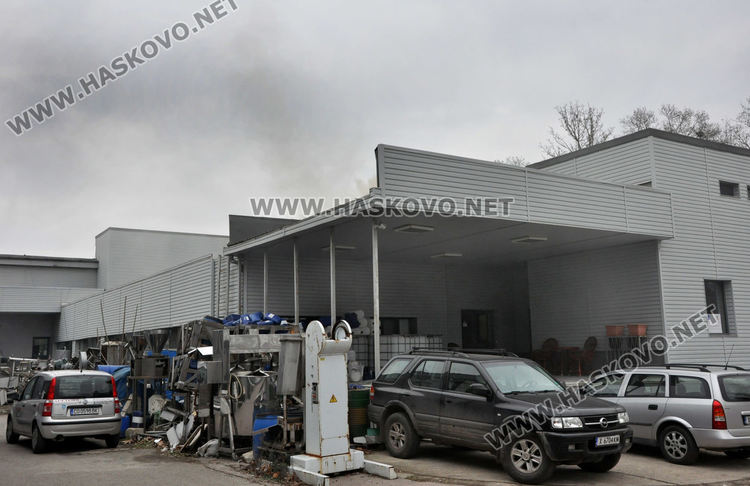 Хасковлии се жалват от задимяване от сладкарска фирма