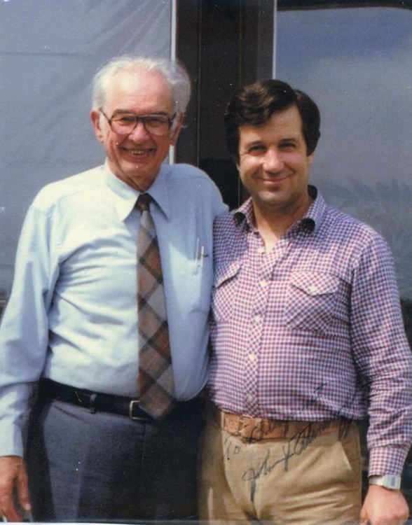 С Джон Атанасов