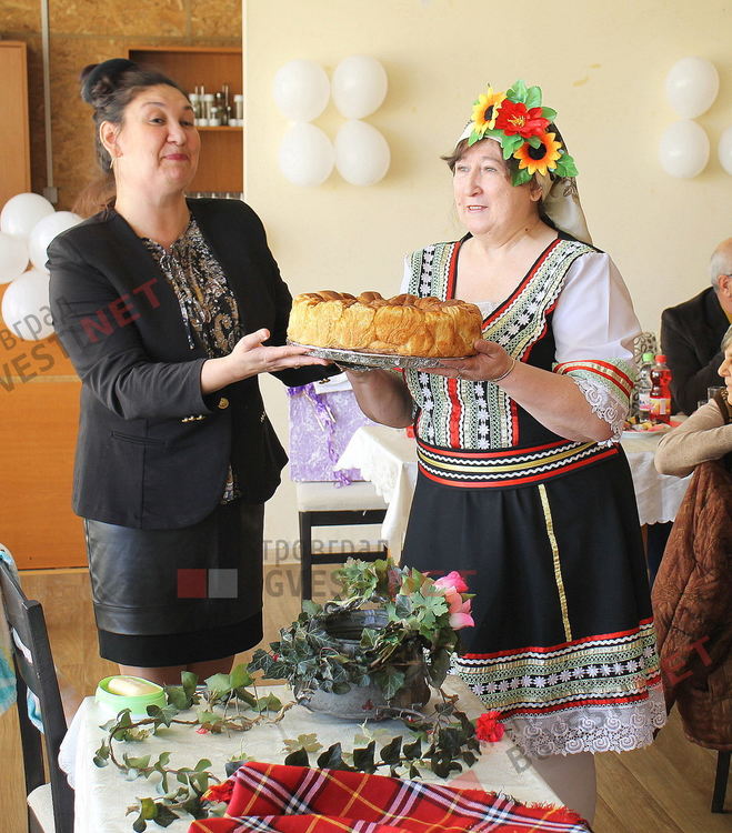 По стар стил отпразнуваха Бабинден в Ябълково - 7 новородени за последната година