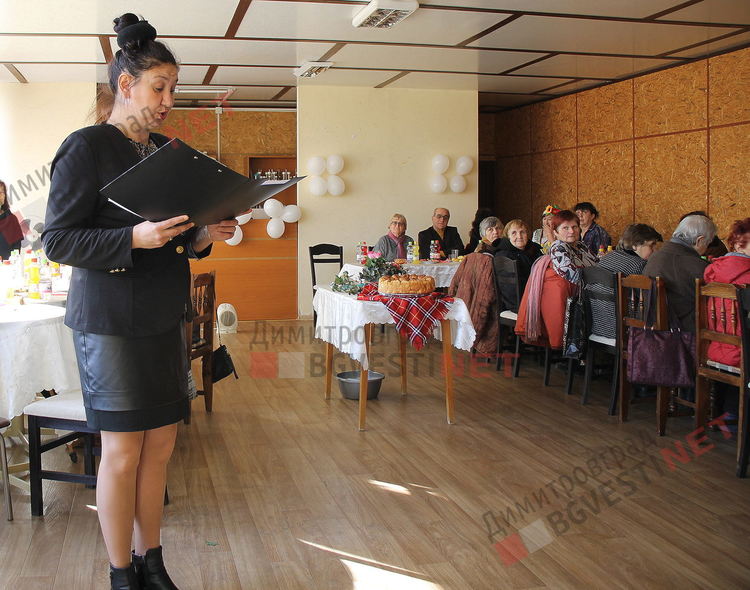 По стар стил отпразнуваха Бабинден в Ябълково - 7 новородени за последната година