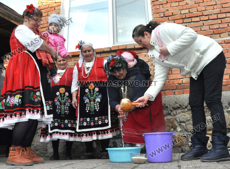 По стара традиция отбелязаха Бабинден в Узунджово 