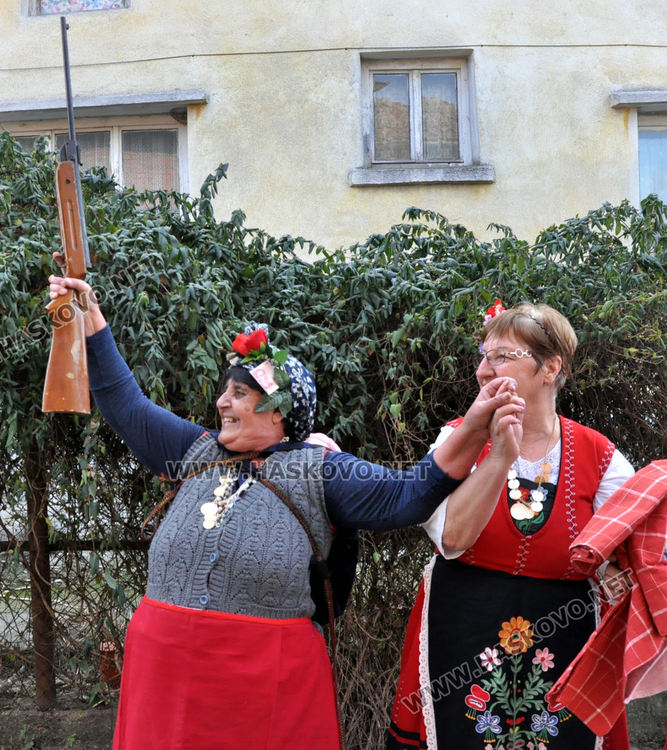 По стара традиция отбелязаха Бабинден в Узунджово 