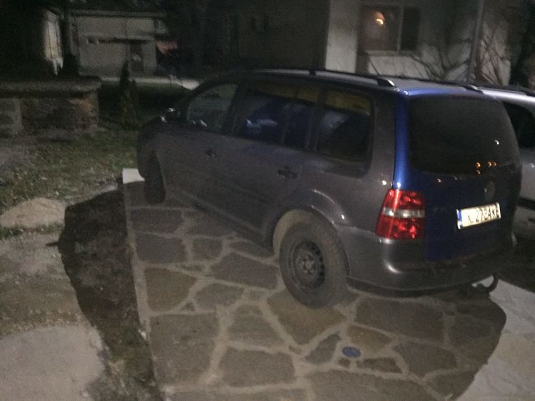 Хасковлия: Нагъл шофьор паркира в новата градинка в "Орфей"