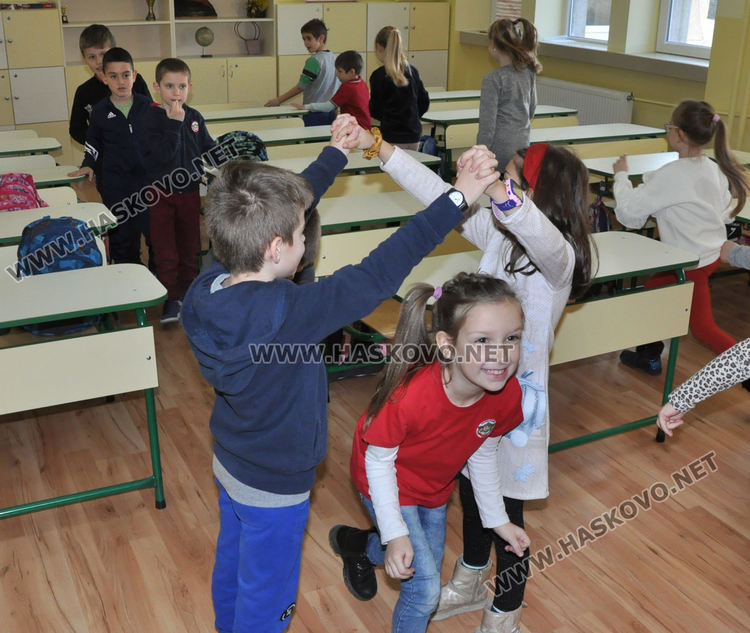 Множество болни ученици в Хасково, в петък решават за грипна ваканция