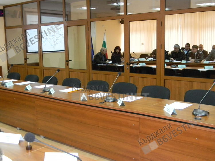 Преди 9 години местата на кметовете останаха празни на Областен съвет