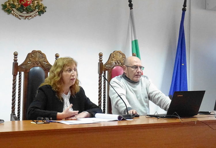 Председателят на Районния съд в Кърджали представи пред адвокати възможностите на Единния портал за електронно правосъдие