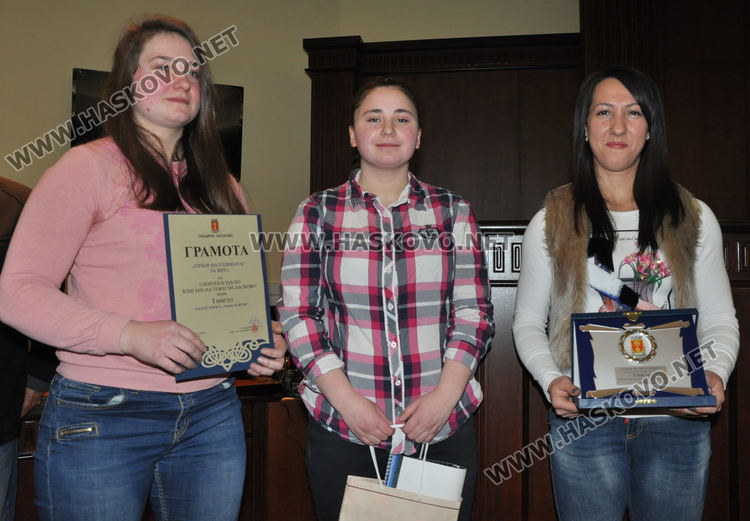 Отбор №1 в категория "мъже и жени"