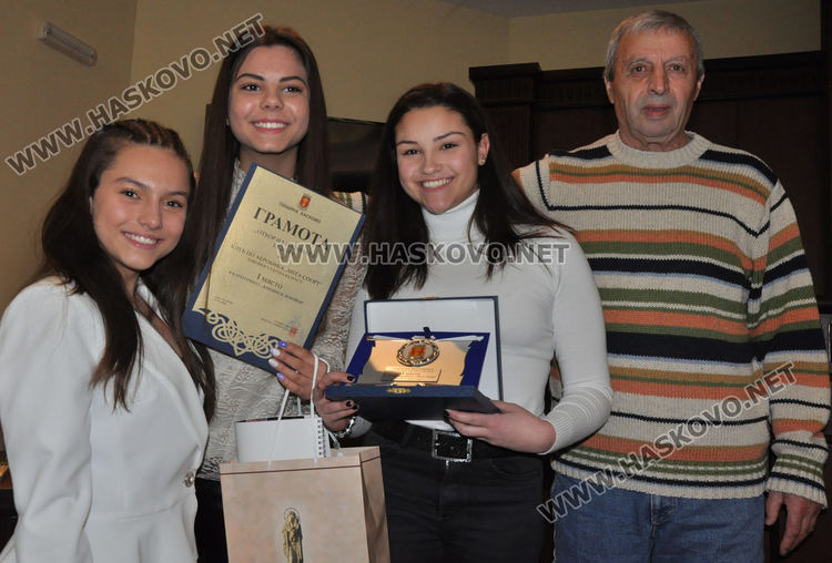 Отбор №1 в категория "юноши и девойки"