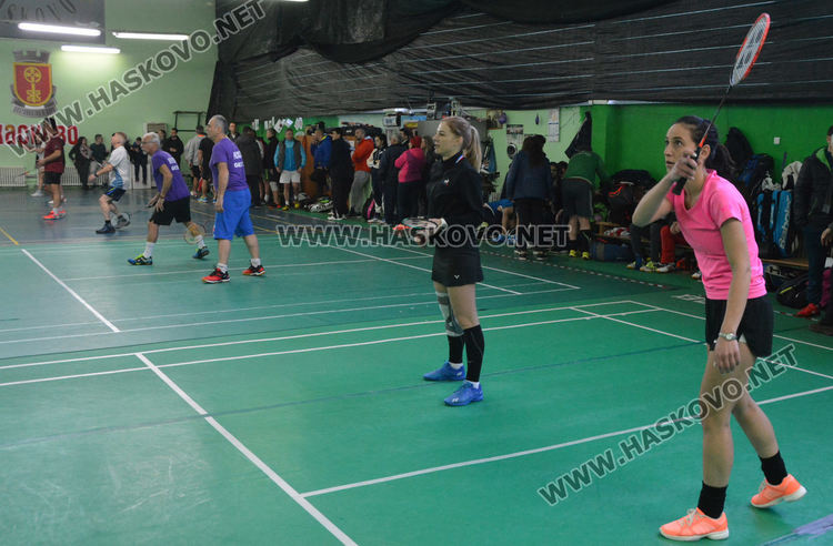 110 бадминтонисти от 5 държави се включиха в Международния турнир "Братя Касабян"