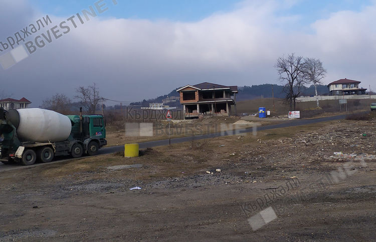 Богаташки квартали край Кърджали  никнат като гъби
