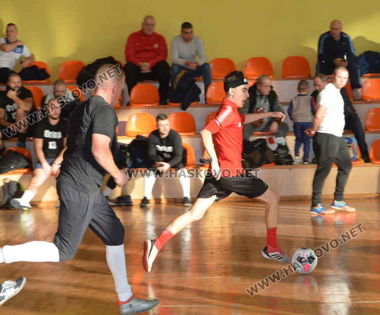 8 отбора спорят в турнир по мини футбол „Купата на кмета 2020“