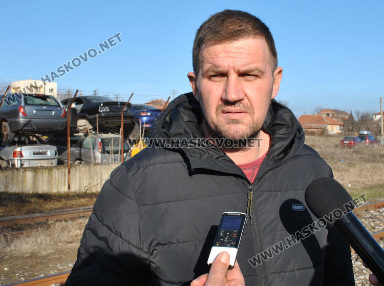 Огромен пожар в автоморга до жп гарата обгази Хасково