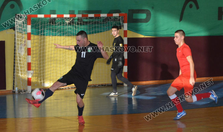 8 отбора спорят в турнир по мини футбол „Купата на кмета 2020“