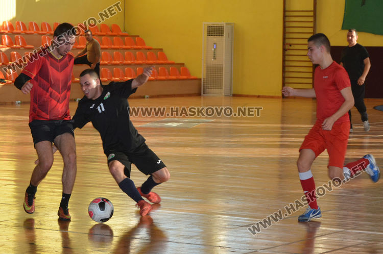 8 отбора спорят в турнир по мини футбол „Купата на кмета 2020“