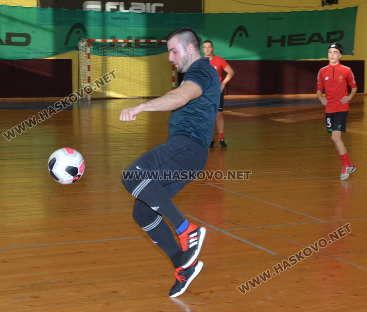 8 отбора спорят в турнир по мини футбол „Купата на кмета 2020“