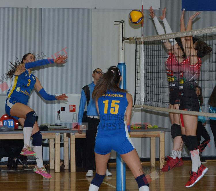 Категорична победа за волейболистките на Димитровград