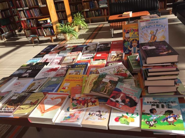 Читалищната библиотека в Златоград се обогати с нови заглавия