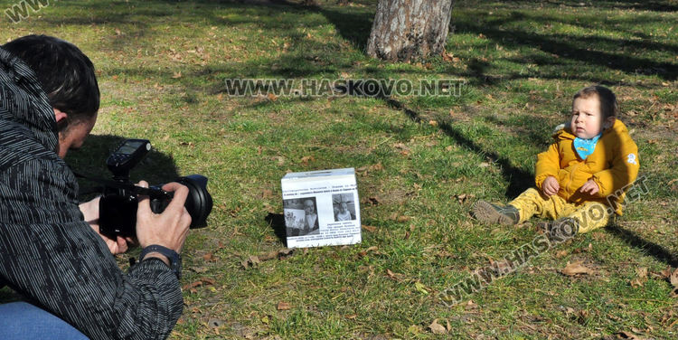 Фотографи от Хасково и Димитровград с благотворителна фотосесия за Михаела