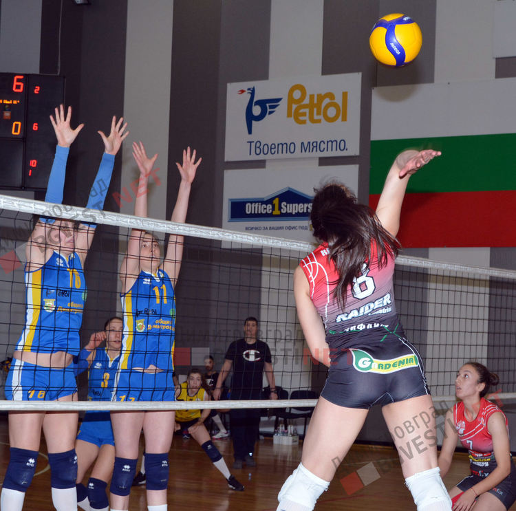 Категорична победа за волейболистките на Димитровград