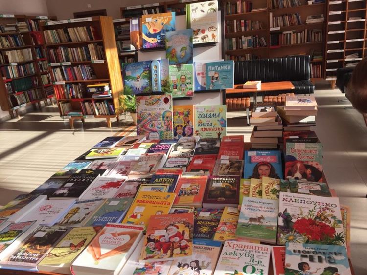 Читалищната библиотека в Златоград се обогати с нови заглавия