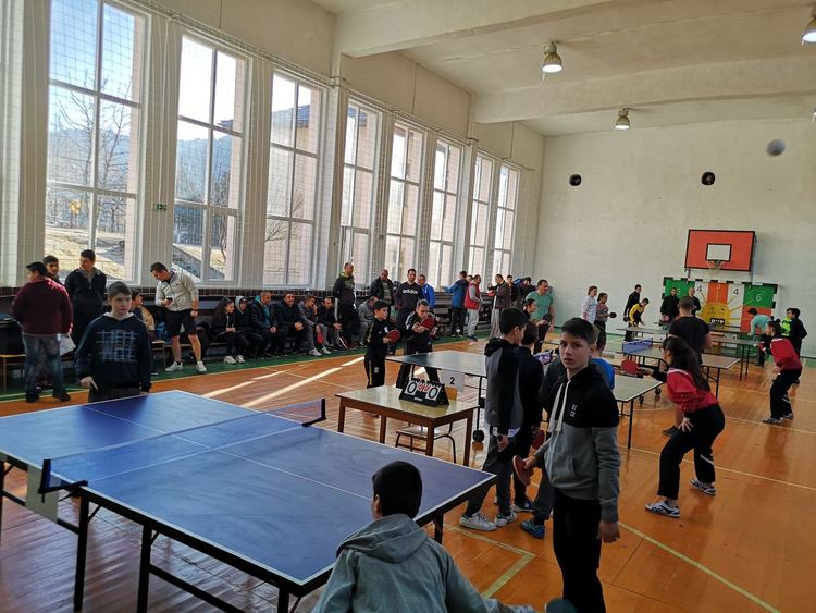 От деца до ветерани в благотворителния турнир по тенис на маса в Смилян, събрал над 2 хиляди лева