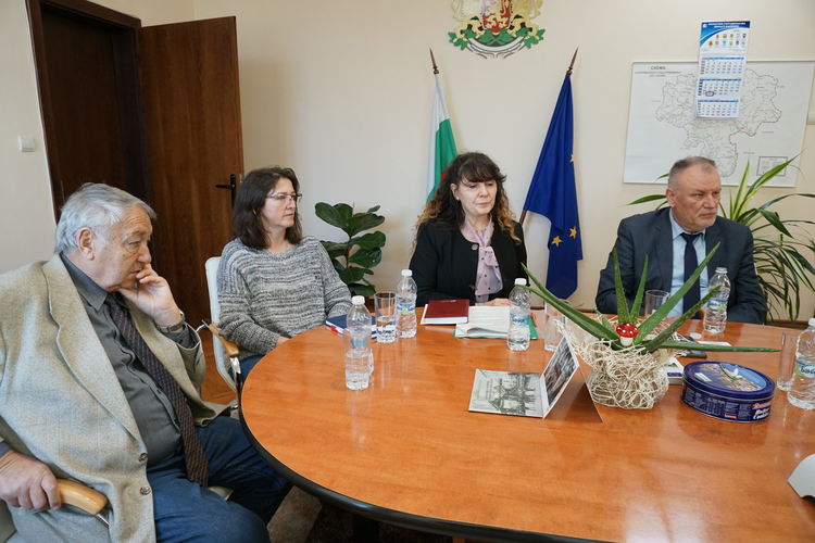 сн: Областна администрация-Хасково