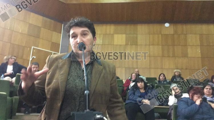 Росица Шехова, директор на Средно училище "Св.св Кирил и Методий" обясни, че училищата могат да дадат по-ниска цена именно защото не са търговски дружества и не търсят печалба, което нормално би правила всяка друга фирма, която иска да осъществява като търговска дейност изхранването на децата в училищни столове