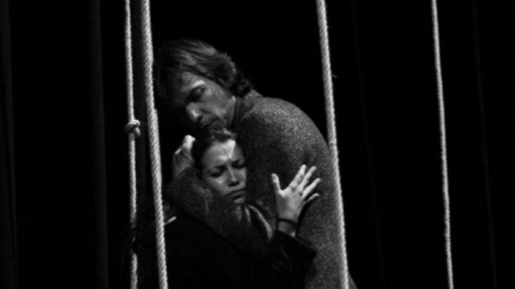 Родопският драматичен театър "Николай Хайтов" играе в Кърджали "Калуня Каля"