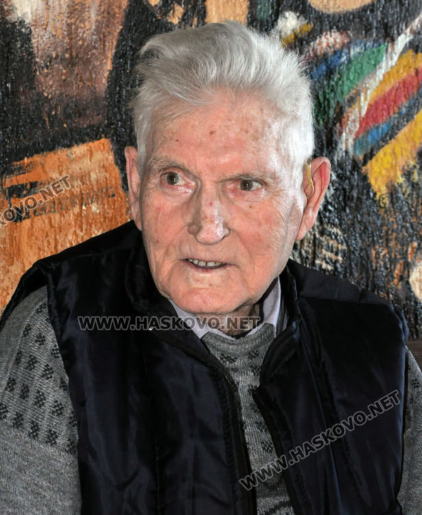 Най-възрастният действащ шлосер отпразнува 90-годишнина