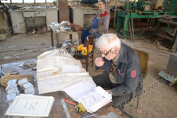 Най-възрастният действащ шлосер отпразнува 90-годишнина