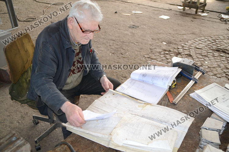 Най-възрастният действащ шлосер отпразнува 90-годишнина