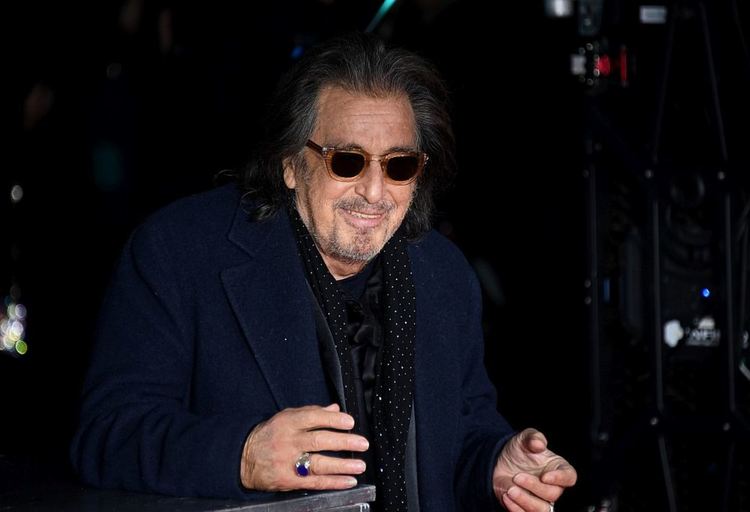 На червения килим на БАФТА с дрехи „втора ръка“ 