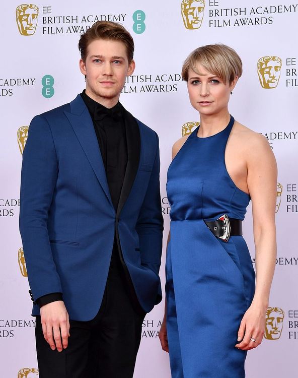 На червения килим на БАФТА с дрехи „втора ръка“ 